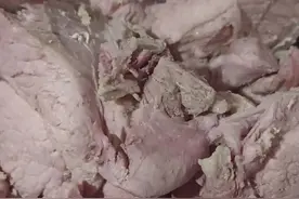 专家说煮肉放火硝是为了防腐纯属胡说八道，吃完腹泻是你没有掌握老祖宗传下来的真正技术#大口吃肉 #嘎嘎好吃