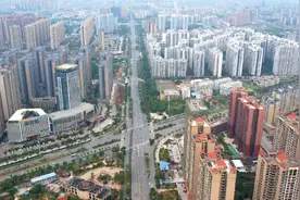 玉林第一高楼果然不一样，太漂亮了，快交房吗？视频封面