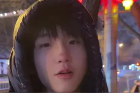 《北京欢迎你》 #北京欢迎你的回响 #中国人的家中国人的年  #港人子弟 #鲨鱼兄妹 #不管远近都是客人 这首歌唱出了自豪感@鲨鱼妹.