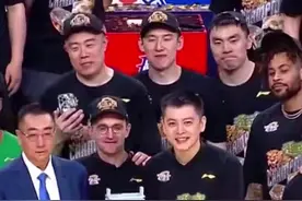 杨鸣和辽宁男篮背后的男人：乌戈，总冠军的功勋助教。 #辽宁男篮三连冠 #cba总决赛 #辽宁男篮 #辽宁男篮4:0横扫新疆 #杨鸣视频封面