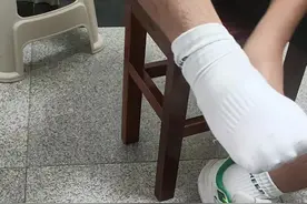 强制穿校鞋，孩子脚痛变形 #扁平足 #甲沟炎