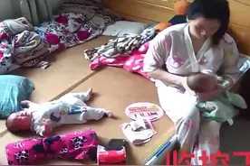 妈妈独自一人照看双胞胎宝宝。#一人带娃日常视频封面