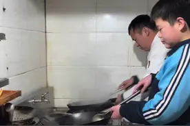 锅重还是笔重。 #餐饮人 #邵阳美食推荐官 #厨师