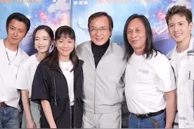 成龙大哥终于有接班人了！！！#电影海关战线#成龙说谢霆锋像年少时的自己视频封面
