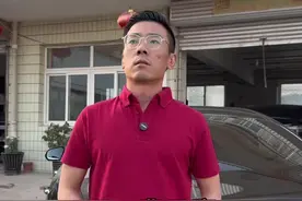红衣大哥拍卖迈巴赫不给钱咋办？ #小李飞车 即兴表演，如有雷同，纯属巧合！视频封面