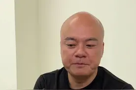 警告：各位买家记住正确的打开方式 #华为matext #华为发布会#华为三折叠手机 #数码潮电大玩家视频封面