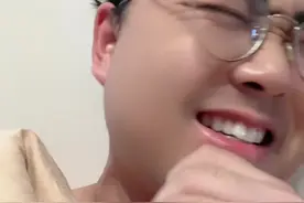 A股三大指数今日集体上涨，截至收盘，沪指涨0.04%，深证成指涨0.45%，创业板指涨0.68%，北证50涨0.63%。沪深京三市全天成交额23670亿元，较上日放量639亿元。全市场超3600只个股上涨。#股民交流 #股民 #股民在燃烧视频封面