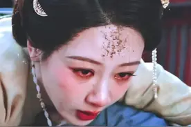 杨紫白切黑反差感真的绝了！#这个虎狼之地我是一刻也待不下 #电视剧国色芳华 #国色芳华视频封面
