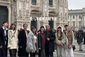 爱与不爱，肢体语言会告诉你答案！ 注意看合照中3对夫妻的拍照姿势： 胡静朱兆祥：朱兆祥是一只手搂着胡静的腰，还把头靠在胡静的肩膀上，两人之间的距离很亲密。两人的关系里比较偏向女强男弱。综艺里，朱兆祥偶尔就会逗一下胡静，也会跟胡静撒撒娇。 韩庚卢靖姗：韩庚一只手直接搂着卢靖姗的肩膀，这姿势很霸气。两人的关系里比较偏向男强女弱。别看卢靖姗看起来很像大女主，实际上特别懂得在韩庚面前展示女人温柔的一面。 董力阿诺：两人身体上没有直接接触，有点像朋友合影的感觉，没有夫妻间那种亲密感。而且阿诺在节目里说，我从来没有跟董力去过市中心。听到这话感觉好心酸啊！结婚这么多年，居然都没有跟老公去过繁华点的地方。 大家觉得这3对夫妻关系怎么样呢？#妻子的浪漫旅行#视频封面
