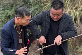 #套路 #骗局 #反诈骗 #农村搞笑段子 #农村搞笑视频@一枝梅（憨包）[脚子团队]视频封面