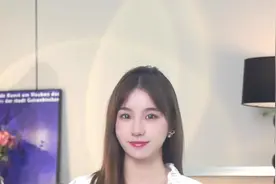 你知道100块是多少港币吗？#财经 #大长腿