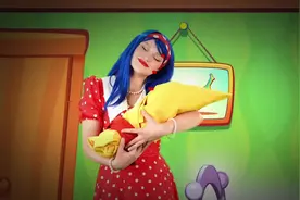 《睡吧睡吧亲爱的小宝贝》一起来看有趣的英文儿歌