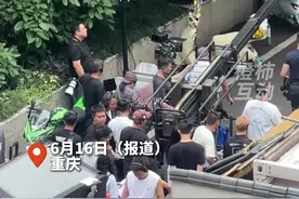 《她的瞳》剧组疑用激光笔清场，射伤游客眼睛 #剧组 #她的瞳