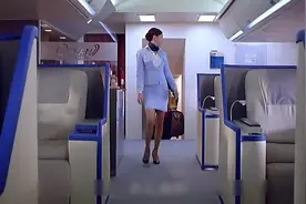 小帅跟空姐约会，不料竟然被来路不明怪物袭击！ #好剧推荐视频封面