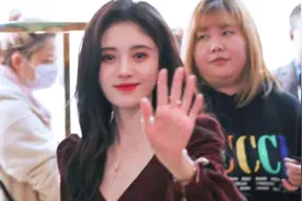 👋是不善言辞的她简简单单表达爱的方式#鞠婧祎  #桃糯奈 #祈颢✨
