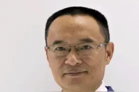 终身禁入，意义不大 #稻城亚丁景区通报8人被终身禁入 #稻城亚丁