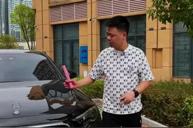 奔驰车主必须要知道的六个实用功能，很多人到卖车都不知道还能这么玩！#奔驰e300l #奔驰  #用车知识 #实用功能 #梅赛德斯视频封面