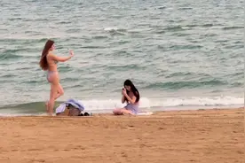 终于知道为什么郑智化总是说 年少的我喜欢一个人在海边了……