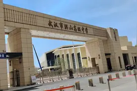 带您逛校！武汉洪山高级中学，地处风景秀丽的南湖之滨