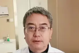 乳腺纤维腺瘤会癌变吗？听听医生怎么说！ #抖出健康知识宝藏 #用健康的方式做不健康的事 #抖医医生 #乳腺 #医学知识科普视频封面