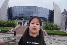 萌娃唱跳版《我曾经发了疯的想》DJ太好听了 我曾经发了疯的想想想，不过梦一场～#演我精神状态的一首歌 #我曾经发了疯的想 #小太阳闫乐桐 唱跳 #原创视频 #热门