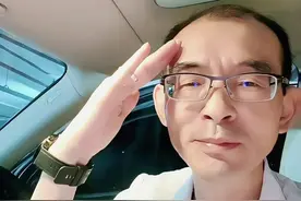 不要放弃 #上热门 巧啦!巧啦！前一段时间跟与我比对失败，出生在东莞，在深圳交易的，现居广东潮汕籍篮球男孩叶同学，祖籍分析结果出来啦！跟前一段时间回家男宝，阳光帅气的邓博老家，四川达州大竹，一个镇隔壁村。我们已经寻求邓博妈妈帮助跟进，我相信在众多爱心人士的帮助下，小叶回家肯定快啦!回家就那么简单，一滴血的距离。再次感谢柯叔叔大力支持，敬礼！#路人视角 #说不出的心酸 ##生活是一种态度 #原创视频 @DOU+上热门 @柯伟力 @莉姐吖🐎爱心家园寻亲志愿者 @廖姐爱心家园 @邓博 @邓博妈妈 @寻子谢浩男爸爸 @DOU+小助手视频封面