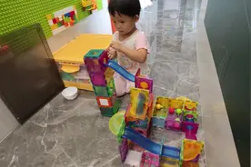 一直下雨一直陪玩#最忙的小孩 #记录真实生活 #原创视频视频封面