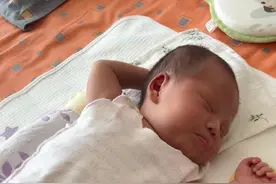 宝宝出生要尽快上户口，今天分享详细流程，这种事交给宝爸就可以啦，只要证件齐全办起来超快！#新生儿上户口需要什么证件视频封面