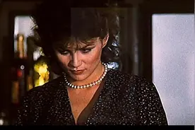 想看这部电影？搜索女主的名字即可。#丁度巴拉斯 系列电影介绍视频封面