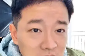 大妈故意放火烧山，就为了捡塑料瓶子卖钱？！ 视频封面