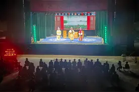 南峪村一年一次庙会圆满结束，可以稍休息休息视频封面