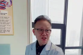 4-5月龄的宝宝，千万不要做这个行为！！#育儿 #宝宝发育 #打蹲蹲视频封面