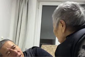 90岁婆婆，阿尔兹海默症，记录真实生活#孝敬父母 #阿尔兹海默症#陪伴是最大的幸福 #老年生活欢乐多 #父母的恩情一辈子还不完视频封面