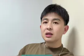 心疼王楚钦和孙颖莎，今晚坚持咬牙看全场！#王楚钦 #孙颖莎 #莎头组合 #多哈世乒赛 #王楚钦孙颖莎晋级混双决赛