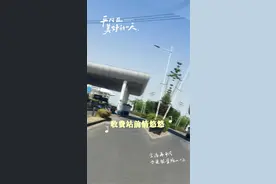 难得五一的一天假期，骑行一日游   第一站：江滩湿地公园 这里真的超级出片，沿着2.5公里的长江江堤漫步，一边是浩瀚长江，一边是葱郁绿植。还有大片的草坪，特别适合露营野餐。公园里还有个童乐园，各种游乐设施能让小朋友玩得超开心，大人也能找回童年快乐~  第二站：浏河童乐园 就在江滩湿地公园里，一进去就被那可爱的熊猫门吸引。里面项目丰富，彩虹滑道超刺激，从上面滑下来能俯瞰全场。弹跳小山包、转秋千椅，每一个都趣味十足，不管是亲子游还是情侣约会都很合适。  第三站：浏河古镇 有着深厚历史底蕴的古镇，古色古香的街道，两旁是明清风格的建筑 。这里的天妃宫一定要去，它可是守护着“海上丝绸之路”。  第四站：七十二家理想村 这里是现代与田园完美融合的地方，沿着长长的彩虹步道走，一边是古老村落，一边是广阔江堤。可以坐“江海号”小火车，慢悠悠地穿越田园、果林 。还能打卡特色稻田阅读场景，在田园里享受阅读的乐趣。对了，这里还有古老的阅兵台，站在上面，仿佛能感受到当年的历史风云。 #浏河一日游 #太仓旅游 #江滩湿地公园 #浏河古镇 #七十二家理想村