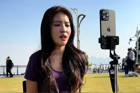 阿梓为什么跳尬舞，原来是这样#娱乐评论大赏 #路人视角下的网红 #户外直播现场视频封面