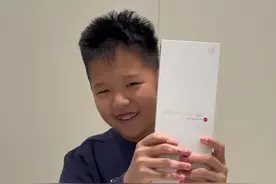 这次老妈绝不拖后腿，小孩哥的小米17promax到手#影像旗舰机测评 #小米17promax #小米 #沉迷维修事业的小孩哥