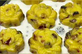 粘食控疯魔全场，黄米年糕的隐藏做法，大黄米➕闲置月饼模具，做出不一样的大黄米年糕～#大黄米年糕 #糯叽叽 #我的美食日记 #美食vlog视频封面
