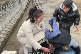 以前的我总是抱有侥幸幻想，但现在我明白我要接受现实#记录真实生活 #心酸的一幕 #情感视频封面