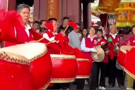 三月十五，是“泰山老奶奶换袍”日，也被民间视为泰山老奶奶的生日，祝泰山老奶奶万福金安！#泰山 #碧霞元君 #民俗文化 #国泰民安祈福 #有求必应视频封面
