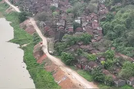 曾经上千人居住的村庄，为何一夜之间全部搬离，这里发生了什么#航拍 #农村视频封面