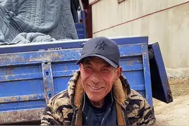 大集老手艺人15元纯手工制作水舀子#老手艺 #山东大集视频封面