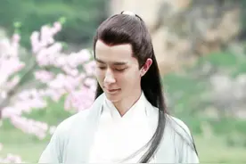 9月11日(报道)，"像失去一个朋友…晚安于朦胧"……于朦胧粉丝纷纷留言怀念……"嗯嗯!你说!我在听!"其微博自动回复看哭网友…… #众星发文悼念于朦胧#于朦胧粉丝留言看哭了 #于朦胧自动回复泪崩 #于朦胧去世