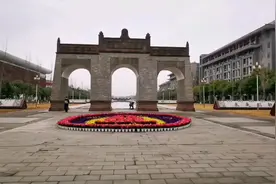 四川大学江安校区地处成都市双流航空港经济开发区，总占地3641亩