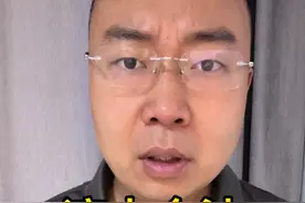 滚水金汁：守军常将粪水煮沸后使用，因高温使皮肤更易溃烂，加速病菌入侵。史载中箭者“非中要害亦必死”，即因普通箭伤叠加感染风险——一勺沸粪，半条命归天。 #医生 #医院趣事 #一定要看到最后