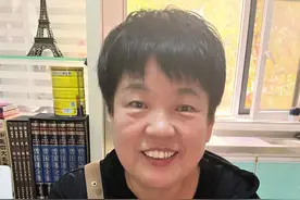 水晶蒸饺 今天买了胡萝卜，西葫和香菇，包点水晶蒸饺，晶莹剔透，好看又好吃#水晶蒸饺 #蒸饺 #面食分享 #好吃不如饺子视频封面