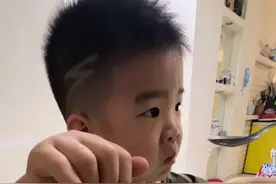 是惭愧 是亏欠 是一辈子弥补不了的遗憾  没有对不起任何人 唯独对不起你  对不起宝贝 希望你长大了能理解