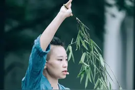 养肝黄金期，疏通肝经多练这个动作“通淤堵”！ #胆经#肝经#淤堵视频封面