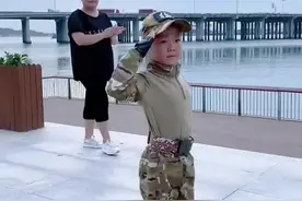 9岁小兵娃洋洋，祖国未来的希望#少年强则国强#萌娃踢正步#坚持训练视频封面