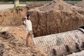 这里是河南豫西地区的地下村庄，已经有4000多年的历史，现在只有有钱人才箍的起窑洞，以前就是在地下挖个坑就可以搬进去住了#地坑院 #返乡创业青年 #窑洞 #我为家乡代言 #新农人计划视频封面